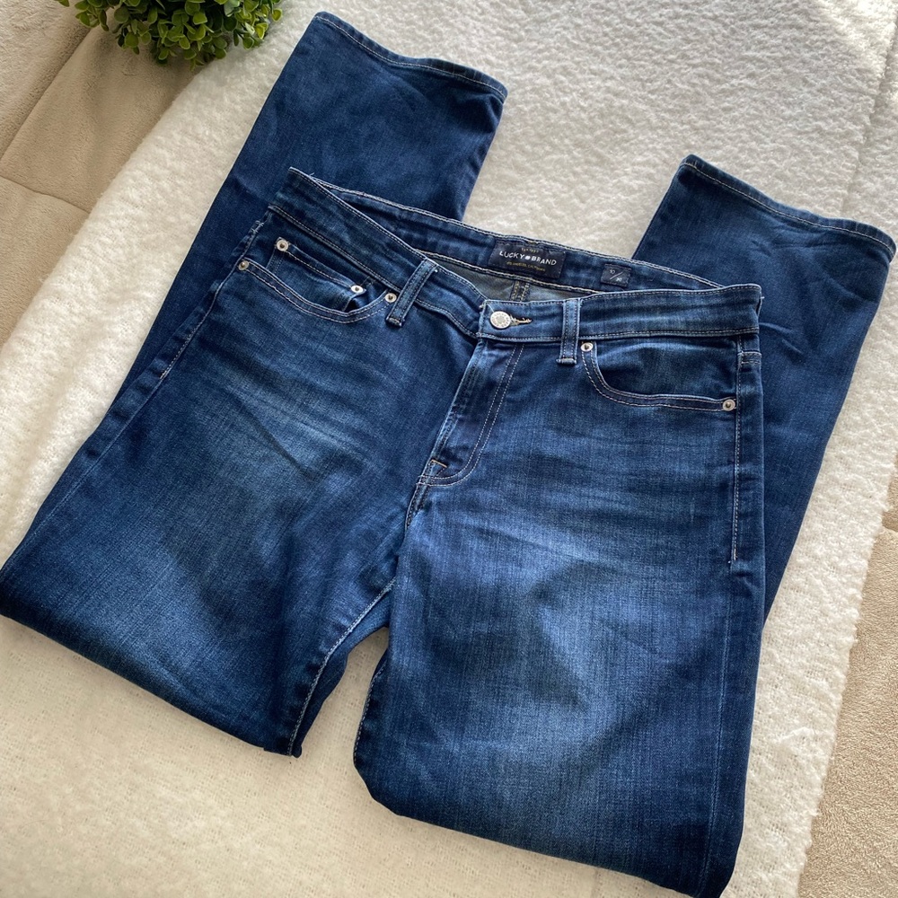 Lucky Brand 🍀 Sweet Straight Jeans Size 10